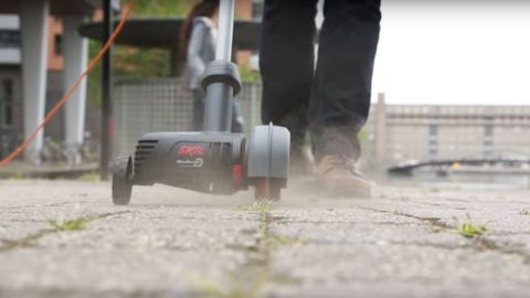 Skil Weedbuster en action
